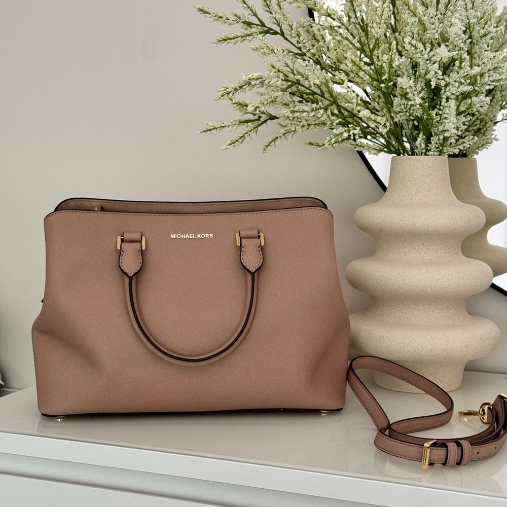 Micheal Kors Large Savannah Leather Handbag